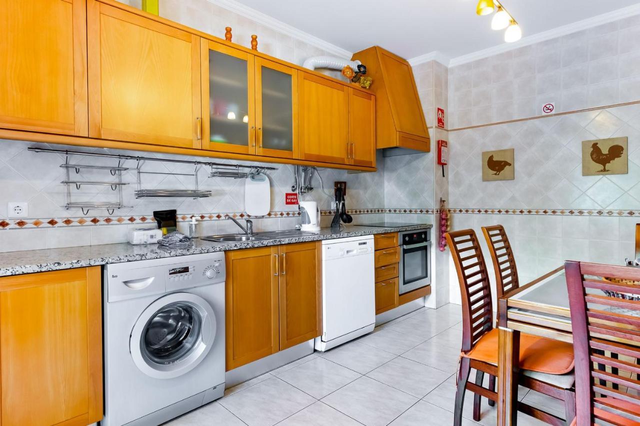 Spacious 2 Bdr Apartment W/ Patio By Lovelystay Armação de Pêra Εξωτερικό φωτογραφία